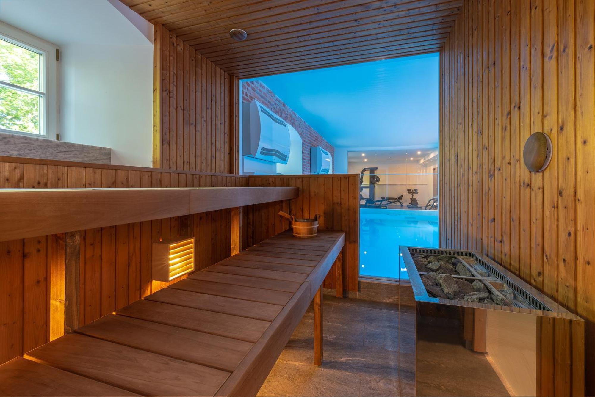 The Manor Sports & Spa Torva Exterior foto