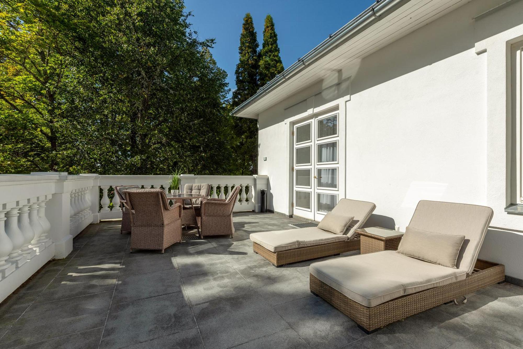 The Manor Sports & Spa Torva Exterior foto