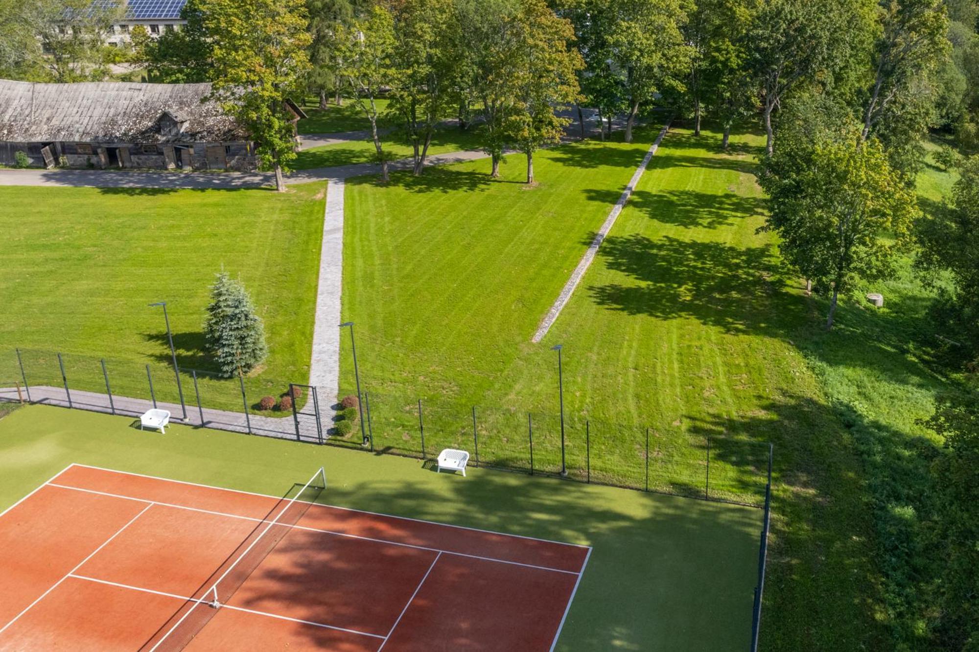 The Manor Sports & Spa Torva Exterior foto