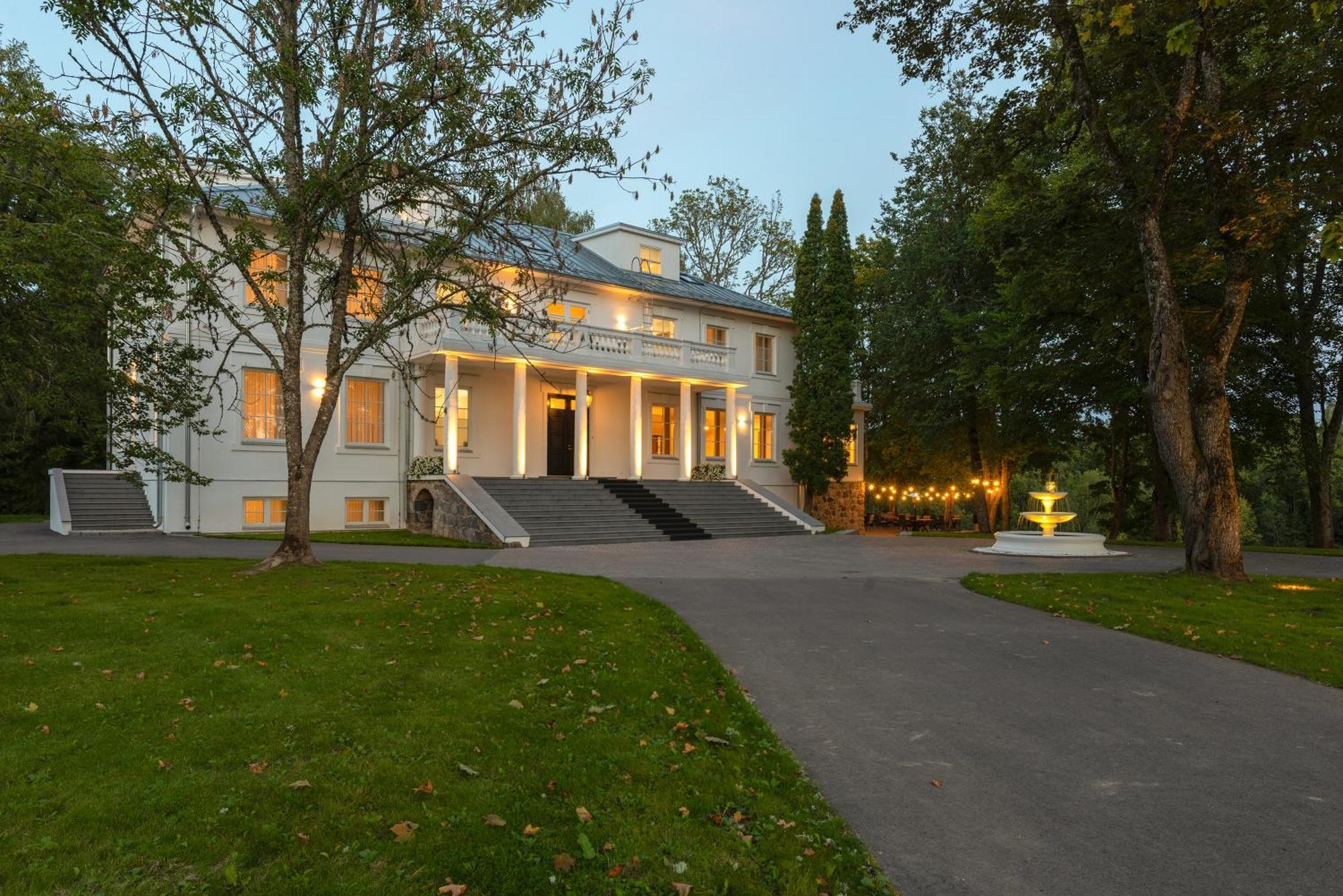 The Manor Sports & Spa Torva Exterior foto