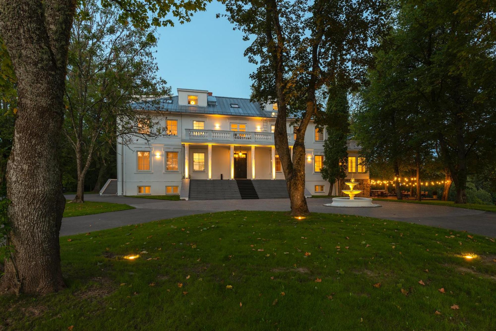 The Manor Sports & Spa Torva Exterior foto
